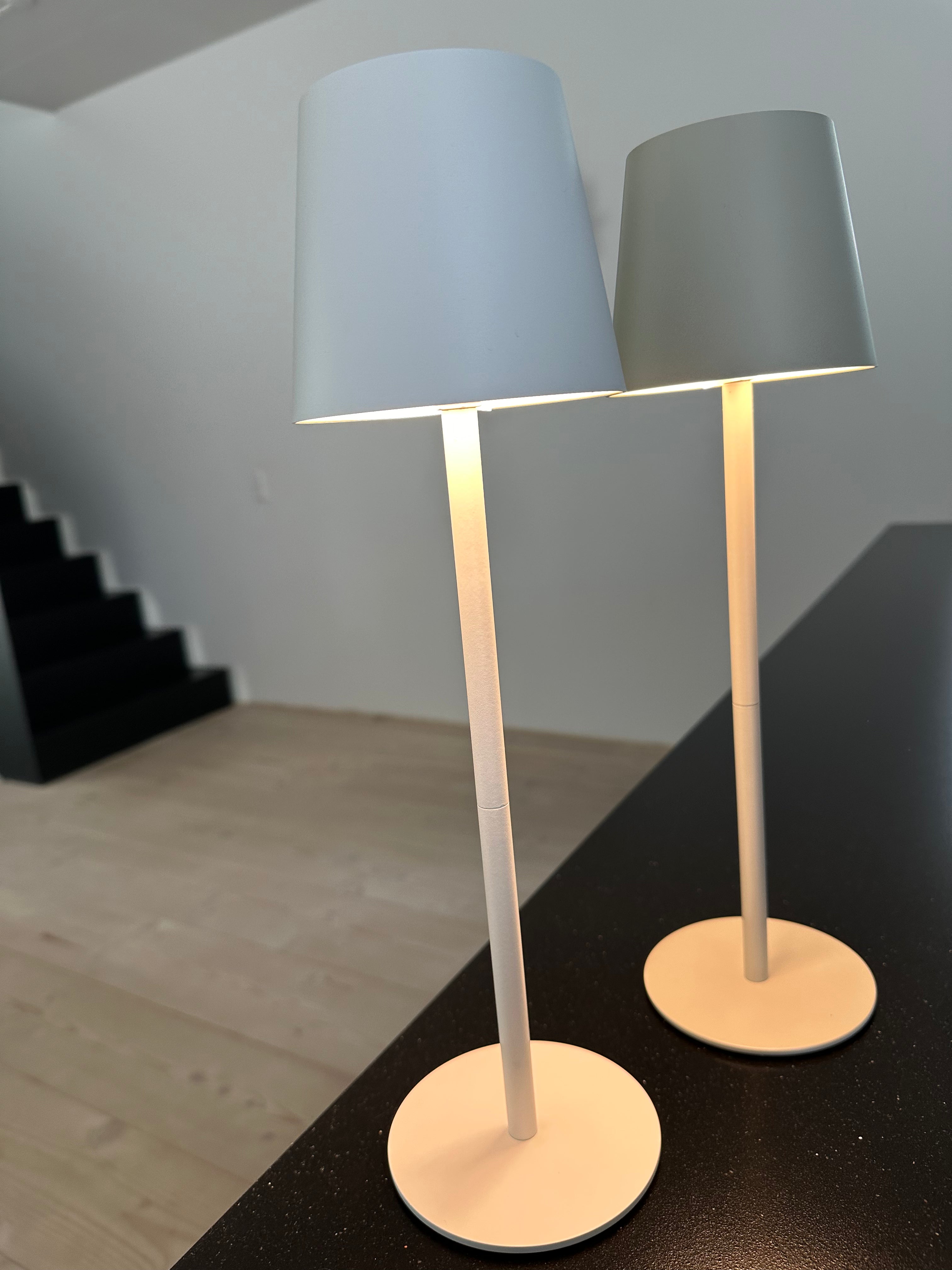 LED Bordlampe - Mat Grå - H: 37/23 cm