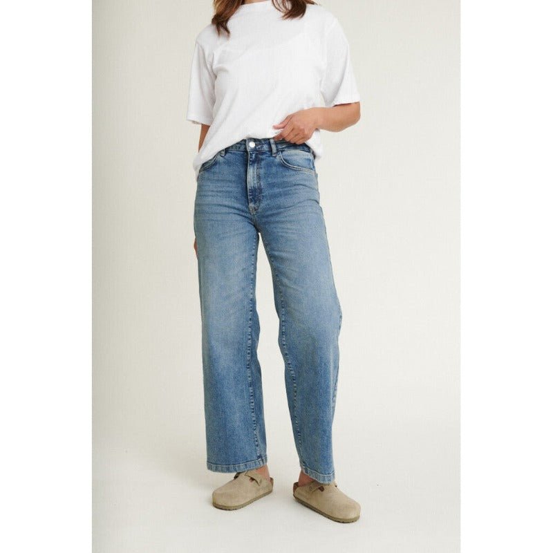 Jeans - Enya - Stone washed | Basic Apparel - Nordic Home Living