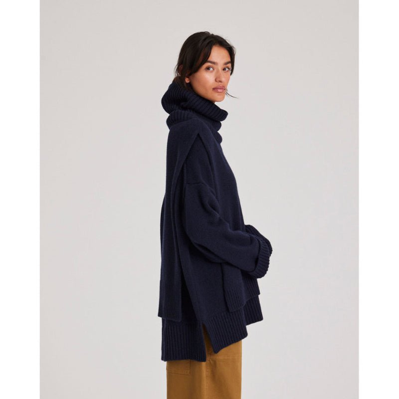 Michelle - Neck Piece - Midnight blue - Nordic Home Living