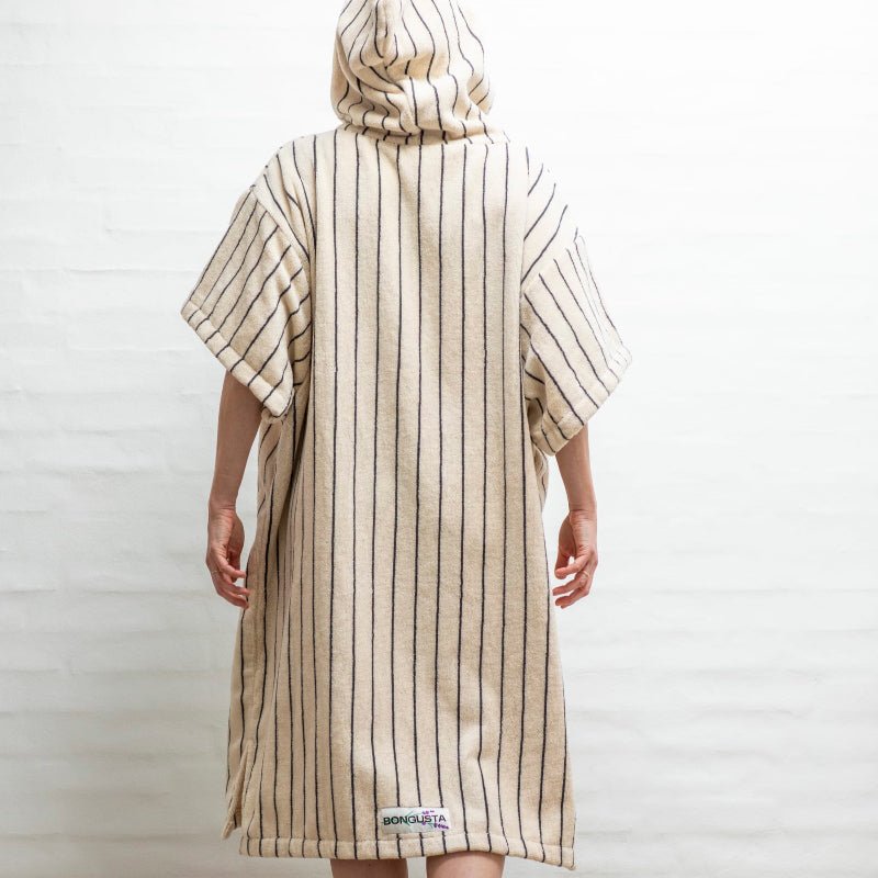 Naram - Poncho - Creme & Ink - Nordic Home Living