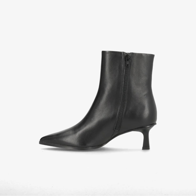 Signature - leather- black