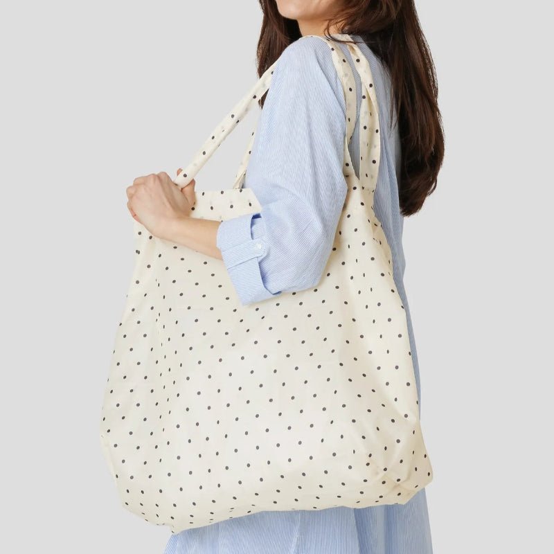 Prikket foldbar shopper - ecru/black - Nordic Home Living