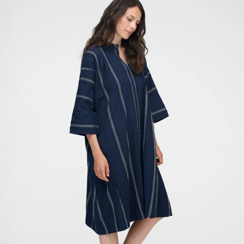 Skjortekjole - Lively - navy/hvid - Nordic Home Living