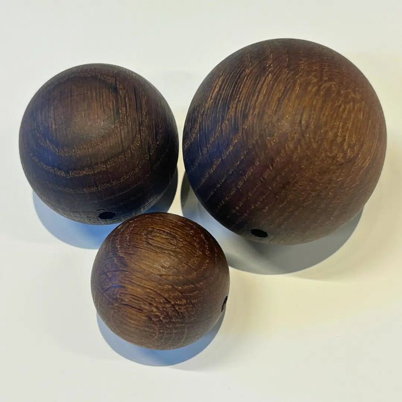 Snoren - Kugle - Røget Egetræ - Nordic Home Living