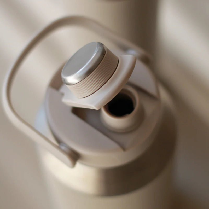 Sports bootle - 950 ml - creme beige - Nordic Home Living