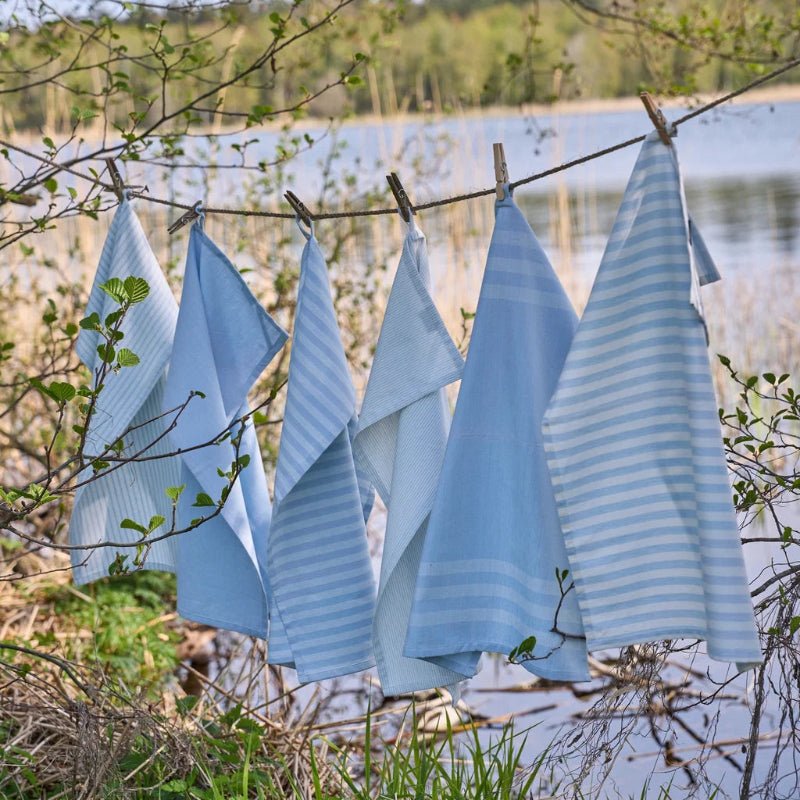 Viskestykke 50x70cm bomuld - Light Blue/white - Nordic Home Living
