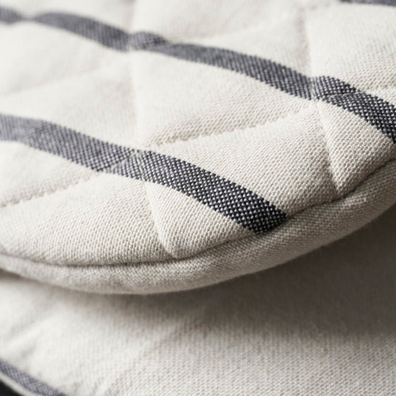 Ovnhandske - sort strib | House Doctor - Nordic Home Living