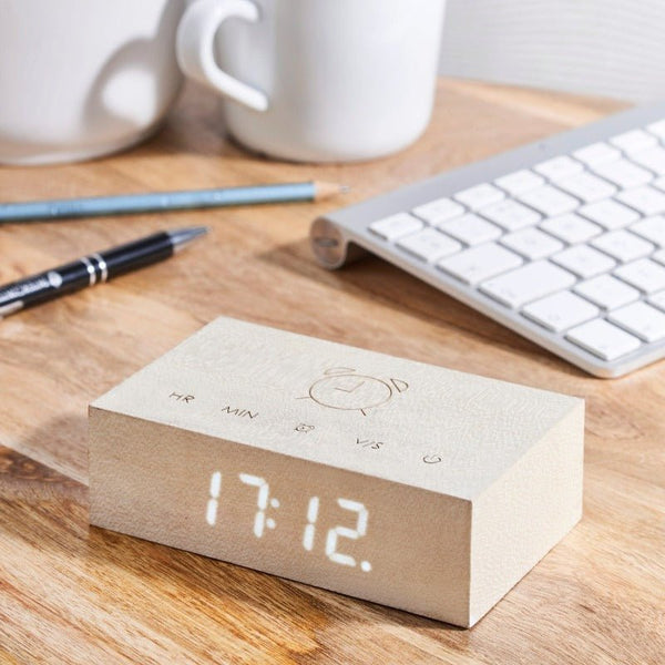 Flip Click Clock - Hvid Ahorn | Flip Click Clock - Nordic Home Living