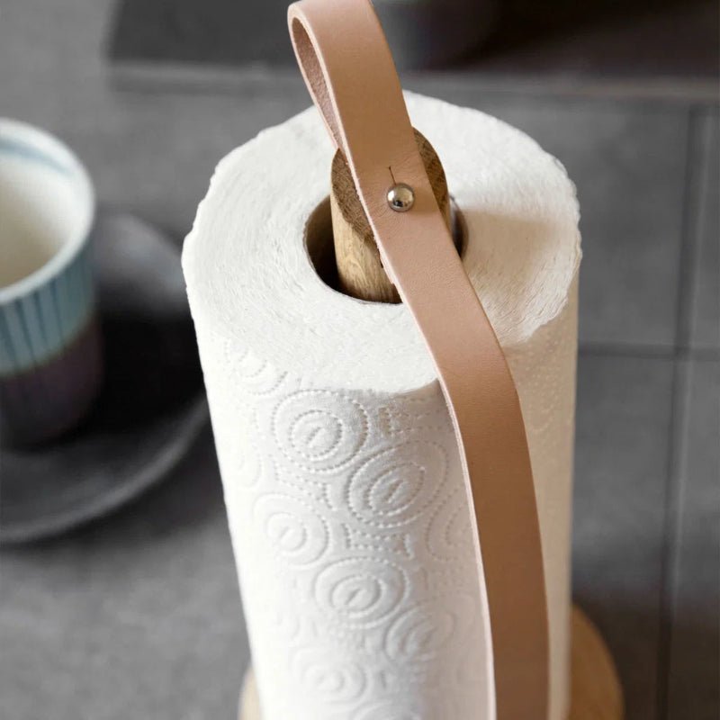 Køkkenrulleholder - Naturlig eg - Nordic Home Living