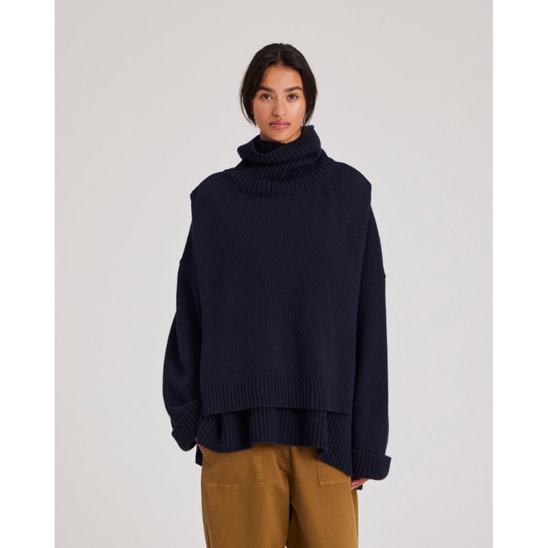Michelle - Neck Piece - Midnight blue - Nordic Home Living