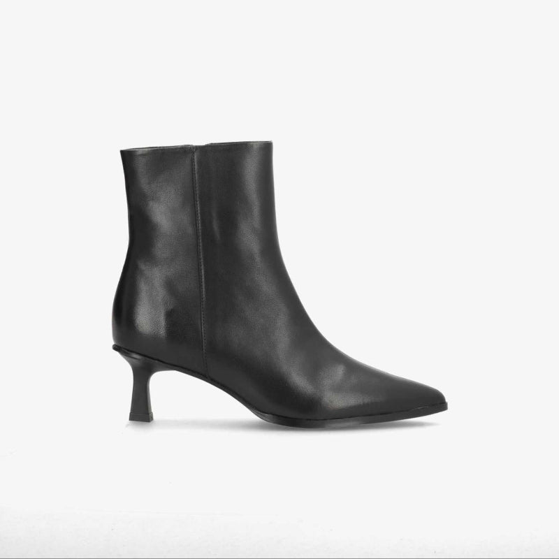 Signature - leather- black