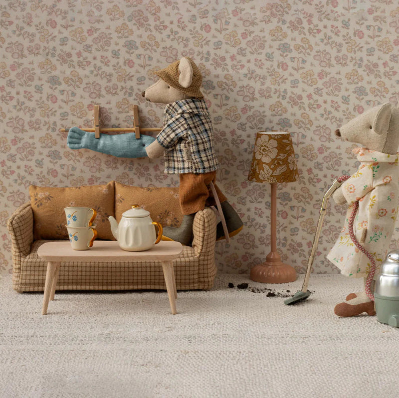Sofa - Für Puppenhaus | E-Mail 